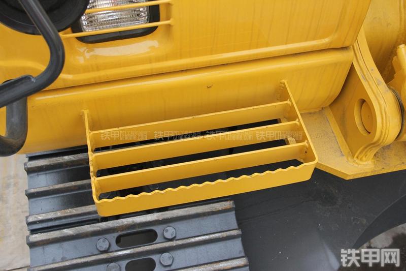 小松PC160LC-7挖掘机局部