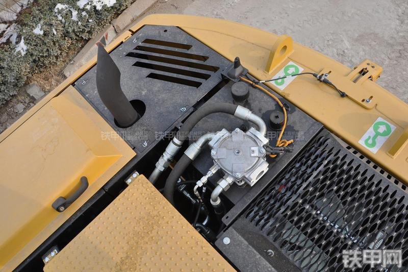 卡特彼勒M315D2挖掘机局部