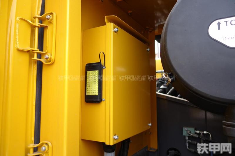 徐工XE215CA挖掘机局部