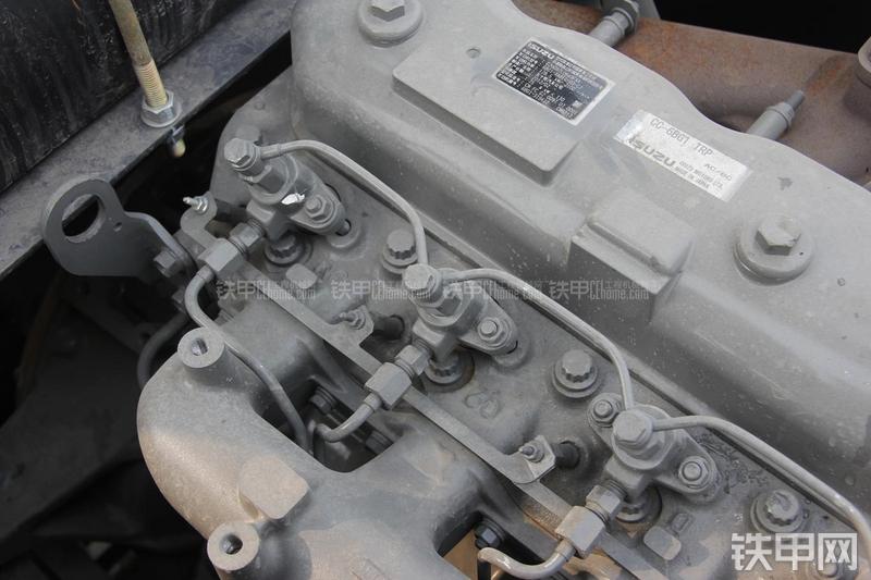 徐工XE215CA挖掘机局部