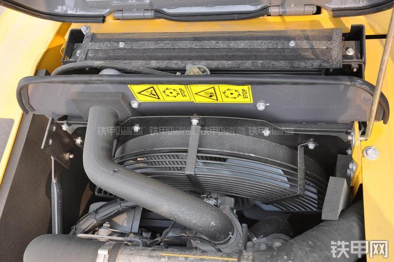 徐工XE135B挖掘机局部