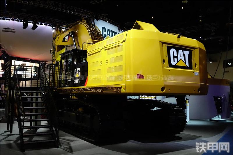 卡特彼勒390FLME挖掘机整机外观