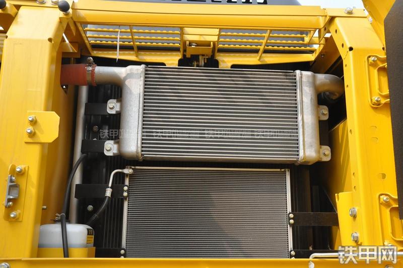 小松PC270-7挖掘机局部