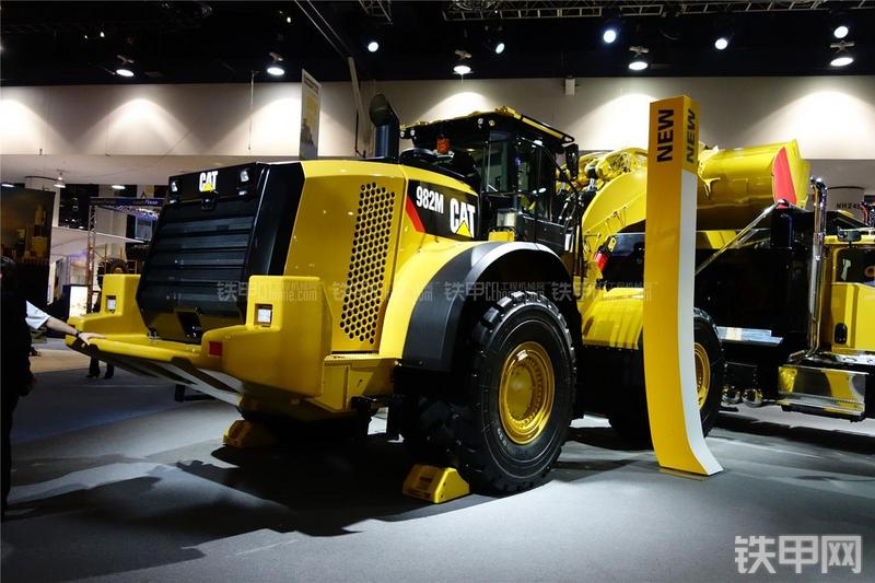 卡特彼勒982M装载机整机外观