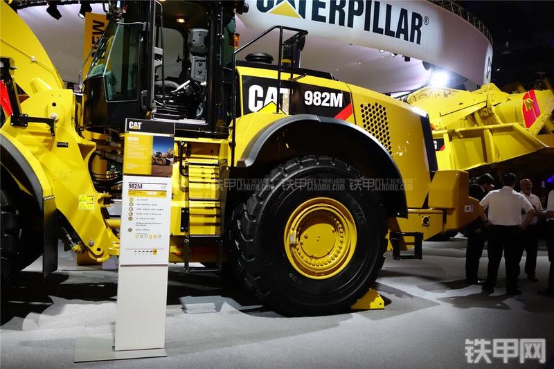 卡特彼勒982M装载机局部