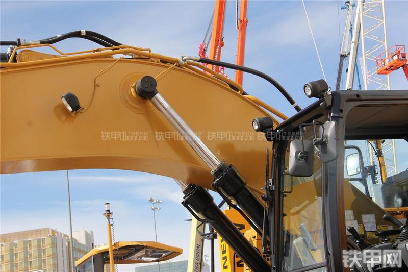 卡特彼勒335FLCR挖掘机局部