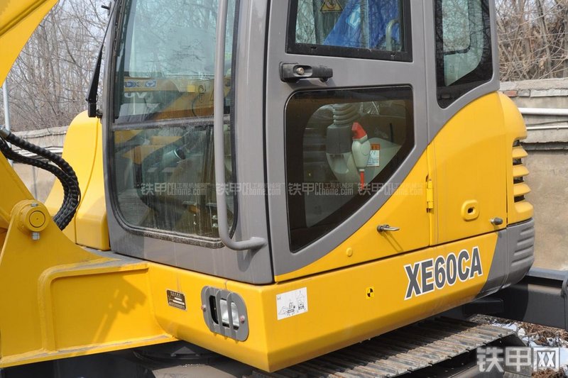 徐工XE60CA挖掘机局部