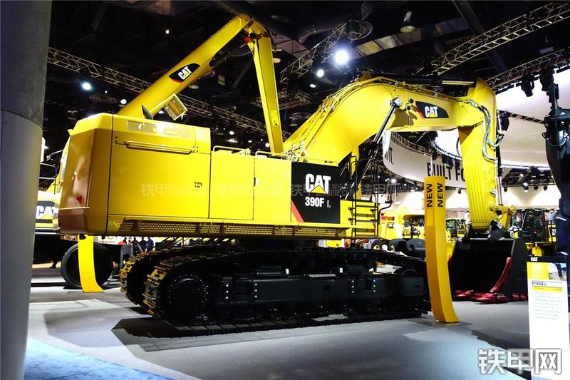 卡特彼勒390FLME挖掘机整机外观