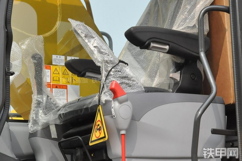 小松PC270-7挖掘机局部