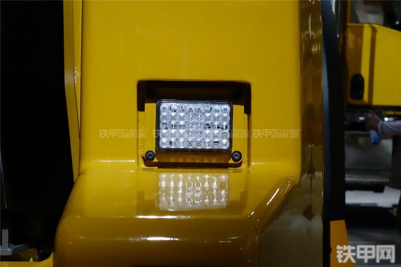 卡特彼勒982M装载机局部