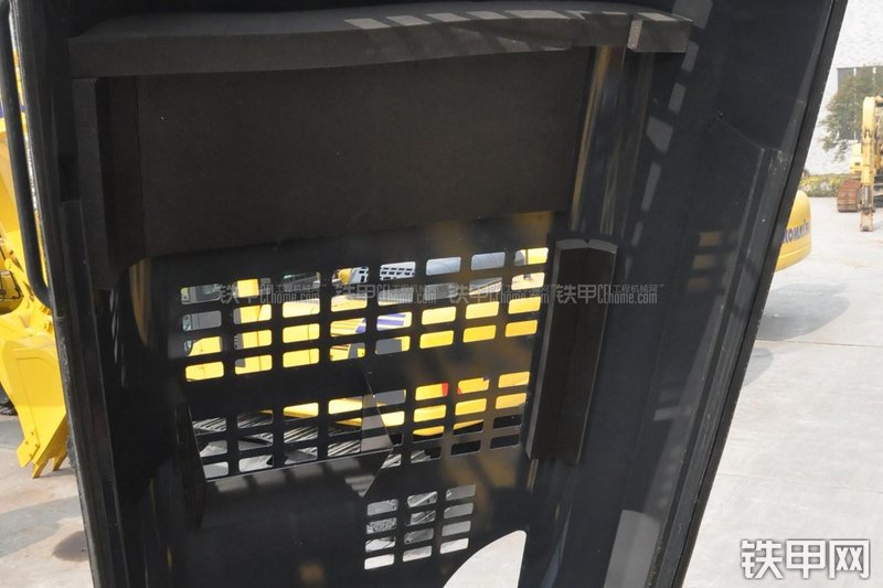 小松PC270-7挖掘机局部