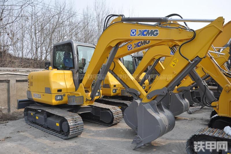 徐工XE60CA挖掘机整机外观