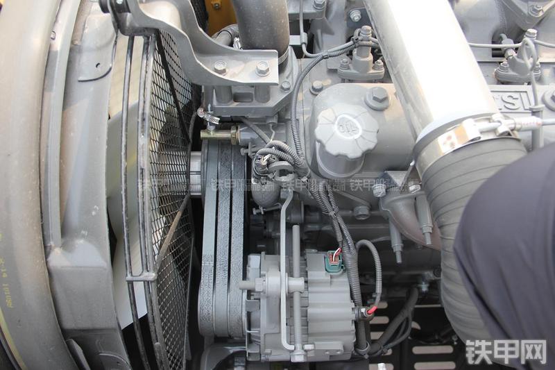 徐工XE215CA挖掘机局部