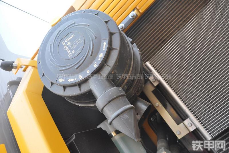 徐工XE135B挖掘机局部