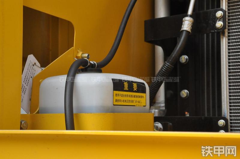 小松PC270-7挖掘机局部