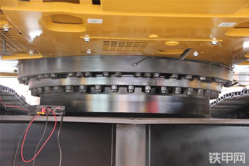 卡特彼勒335FLCR挖掘机局部