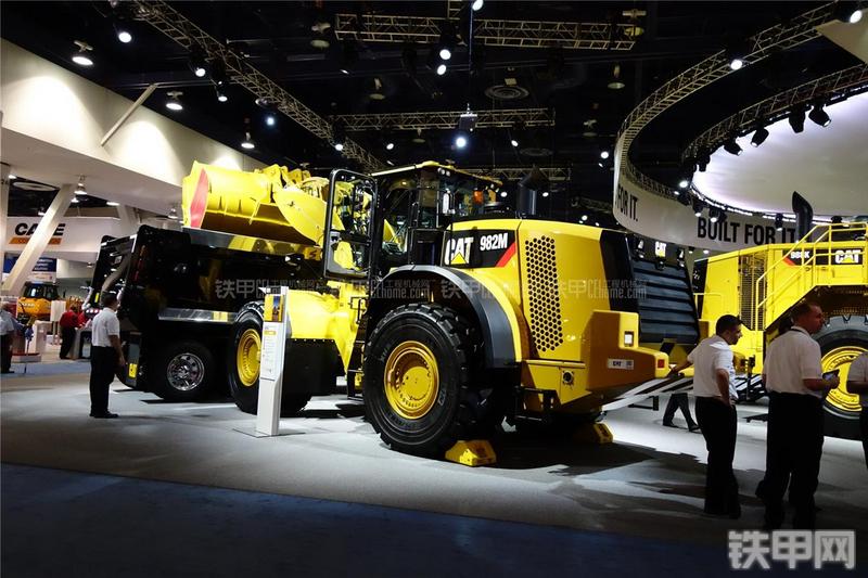 卡特彼勒982M装载机整机外观