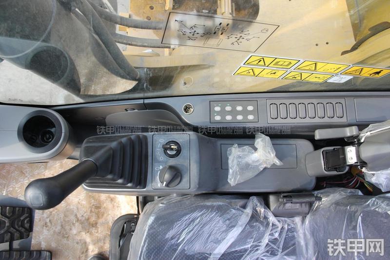 卡特彼勒349D液压挖掘机局部