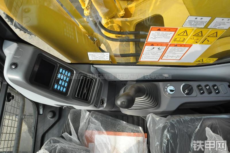 小松PC270-7挖掘机局部