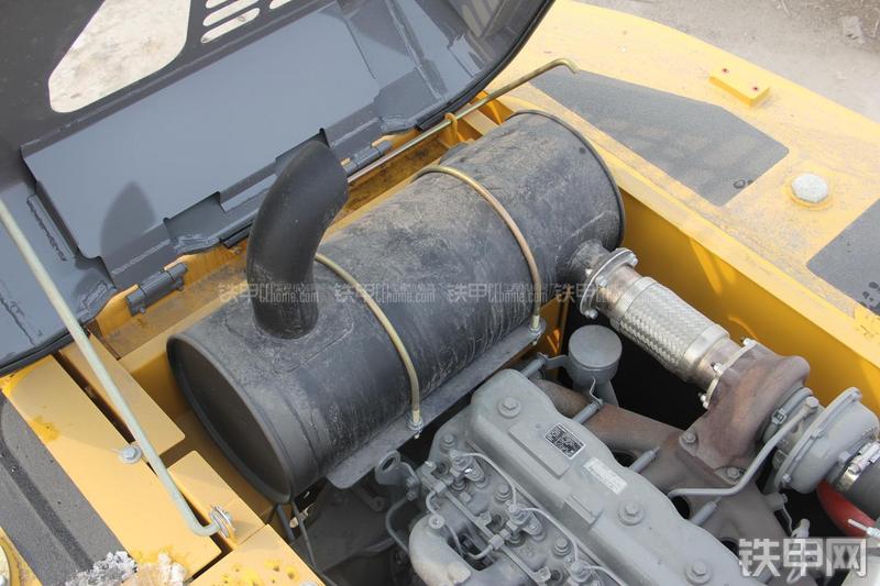 徐工XE215CA挖掘机局部