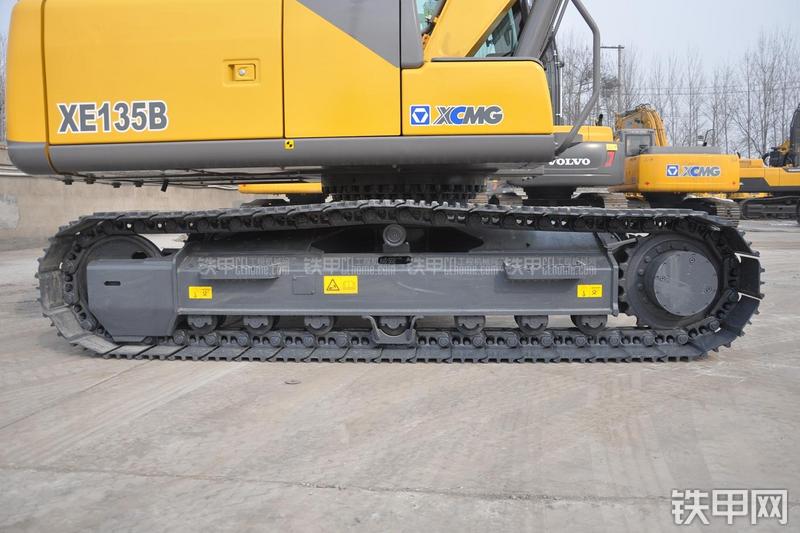徐工XE135B挖掘机局部