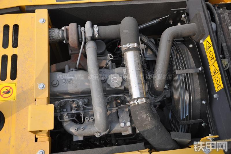 徐工XE135B挖掘机局部