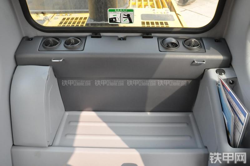 小松PC270-7挖掘机局部