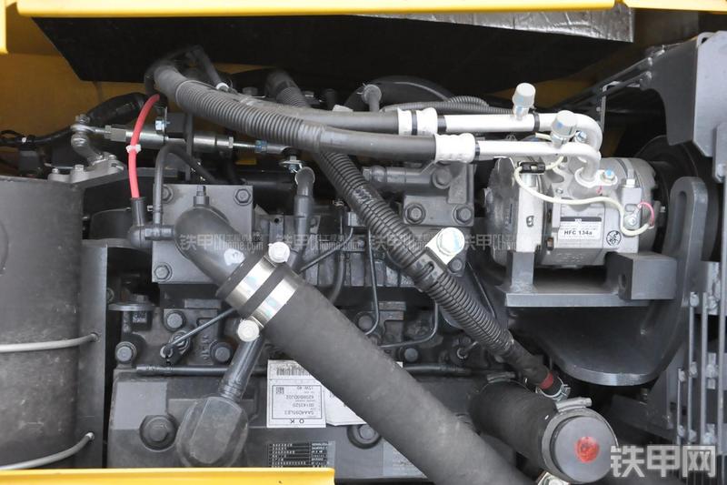 小松PC110-7挖掘机局部