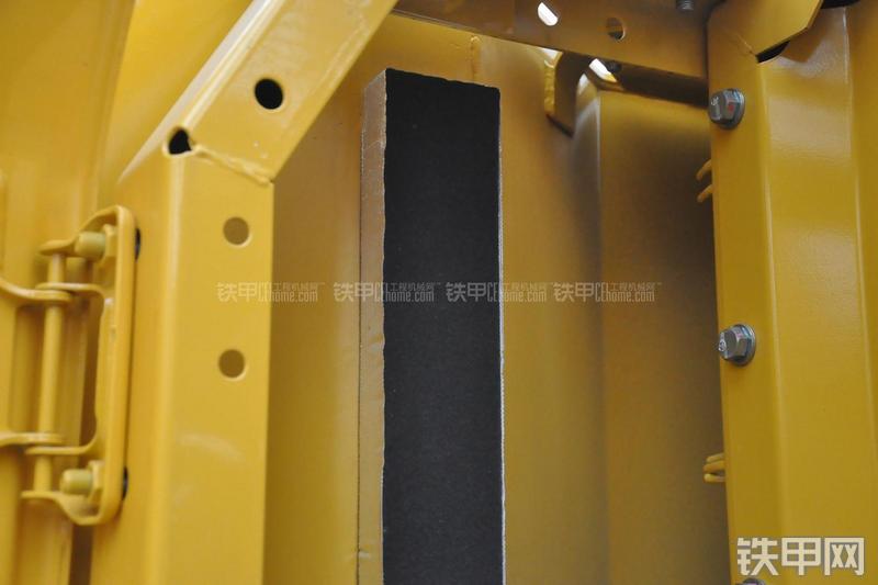 小松PC110-7挖掘机局部