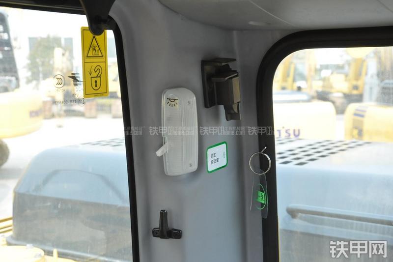 小松PC270-7挖掘机局部