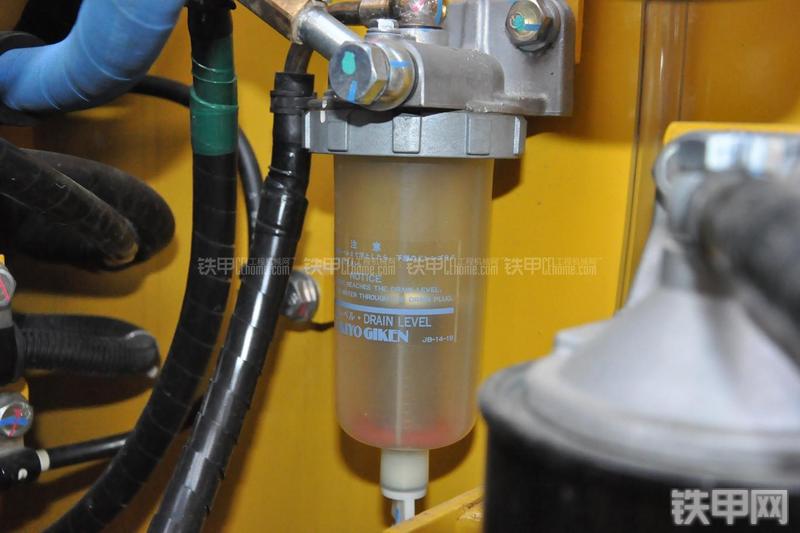 小松PC110-7挖掘机局部