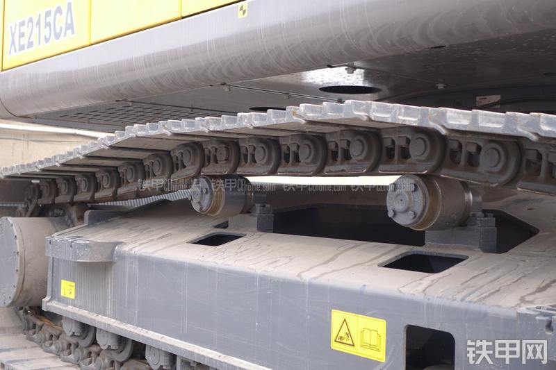 徐工XE215CA挖掘机局部