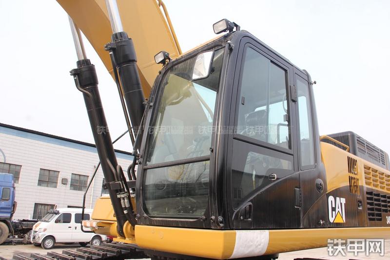 卡特彼勒349D液压挖掘机局部