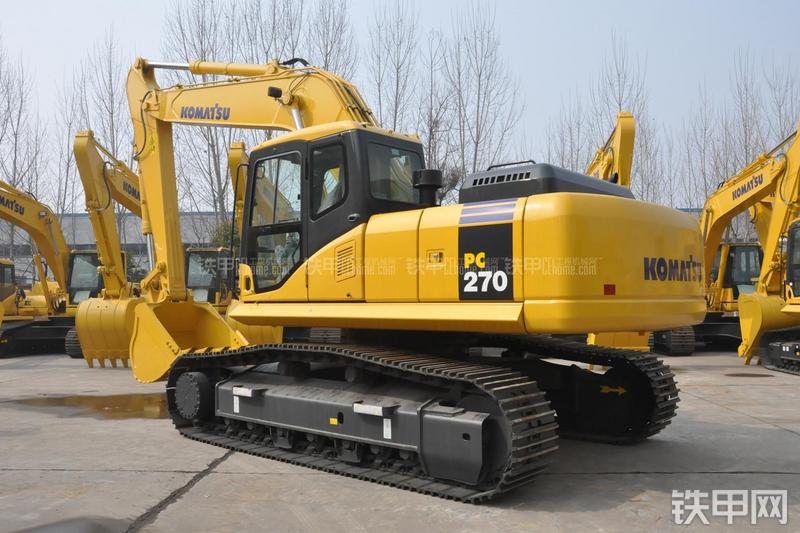 小松PC270-7挖掘机整机外观