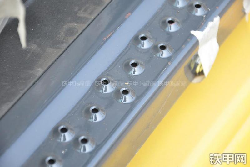 小松PC270-7挖掘机局部