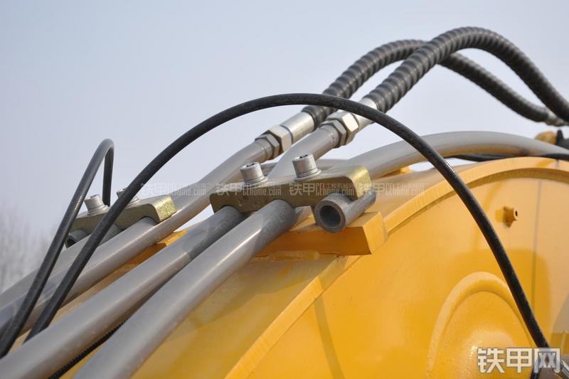 徐工XE135B挖掘机局部