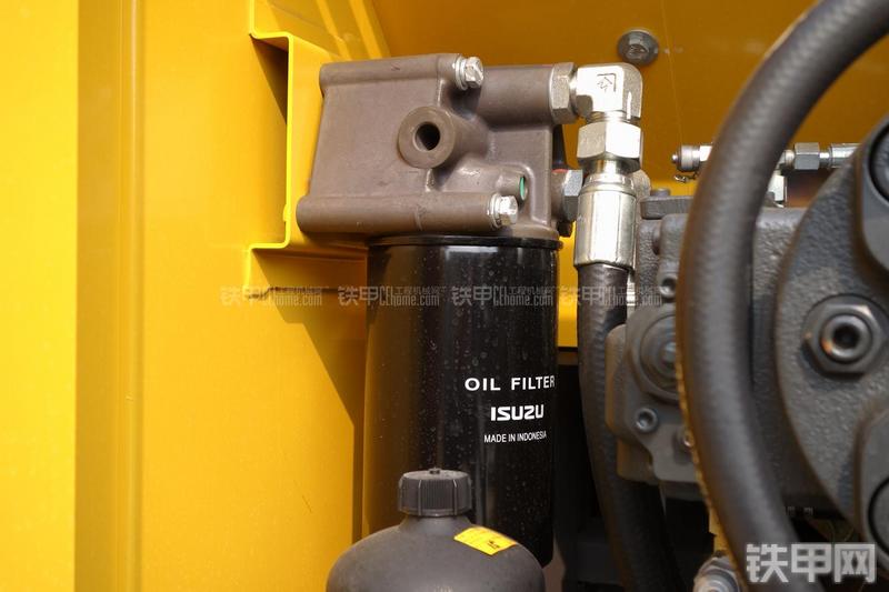 徐工XE265C挖掘机局部