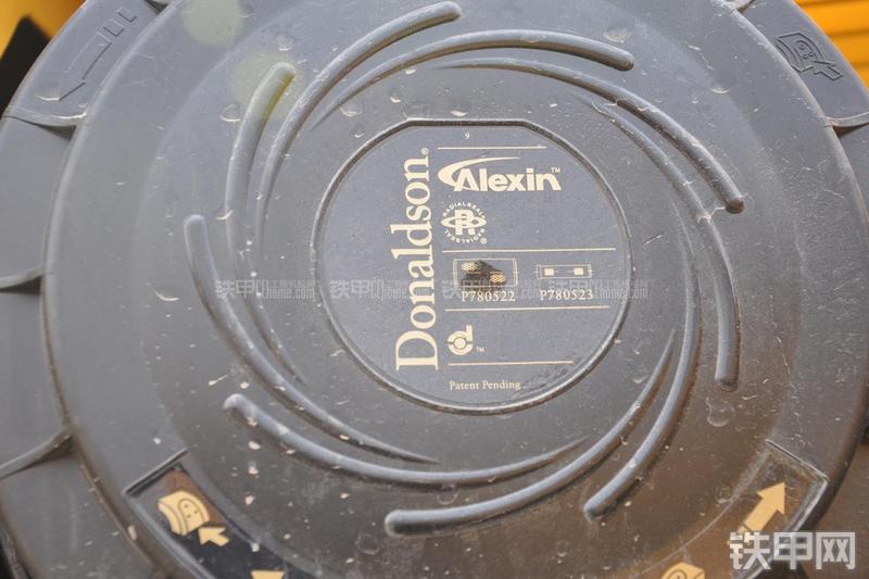 徐工XE135B挖掘机局部