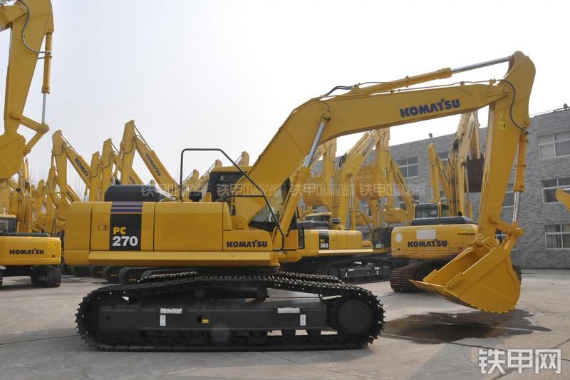 小松PC270-7挖掘机整机外观