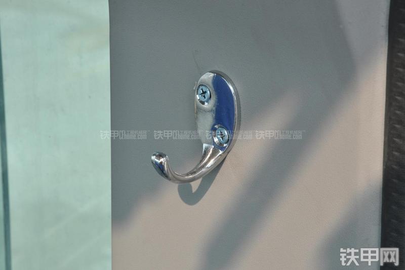 徐工XE135B挖掘机局部