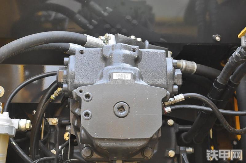 小松PC270-7挖掘机局部