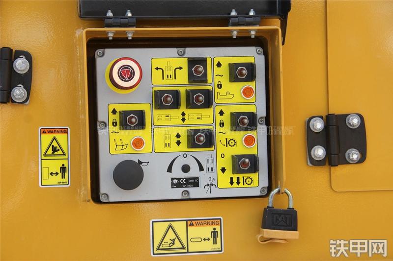 卡特彼勒PM200铣刨机局部