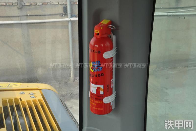 徐工XE135B挖掘机局部