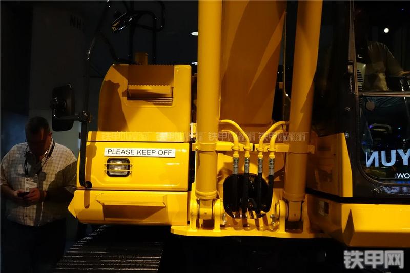 小松PC170LC-10挖掘机局部