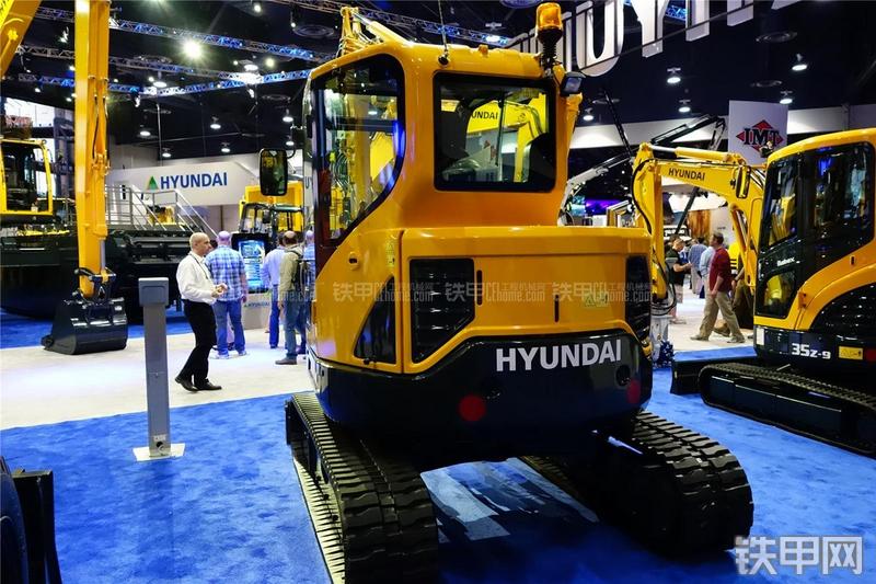 现代R60CR-9A挖掘机整机外观