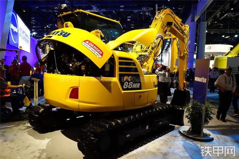 小松PC88MR-10挖掘机整机外观