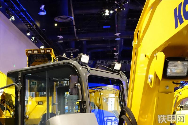 小松PC55MR挖掘机局部