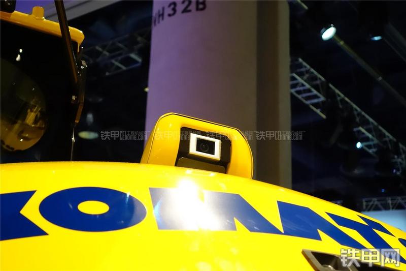 小松PC88MR-10挖掘机局部