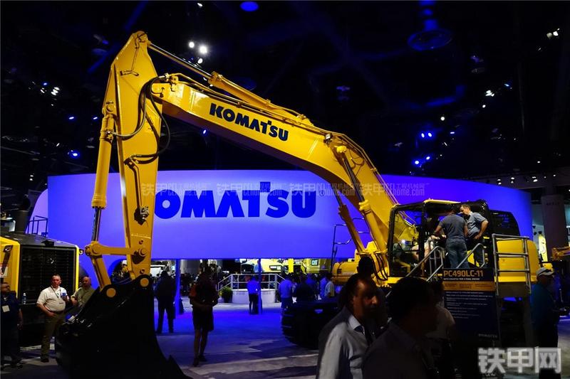 小松PC490LC-11挖掘机整机外观