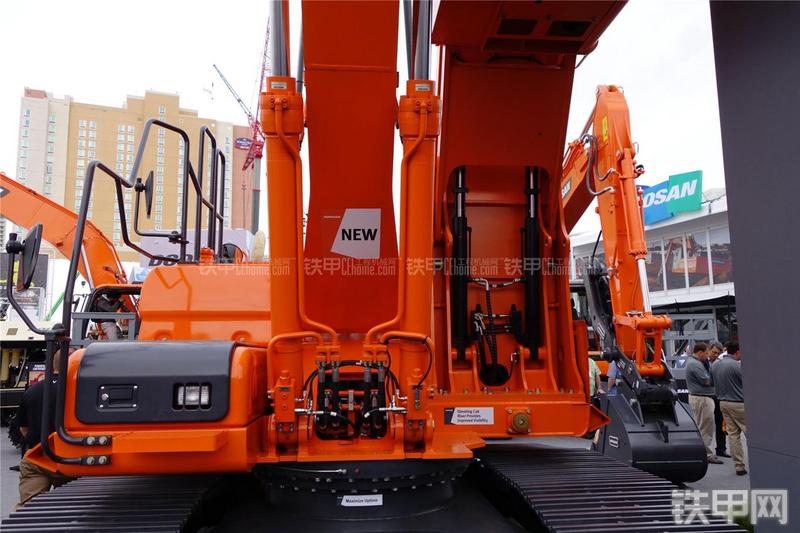 迪万伦DX225MH-3挖掘机局部